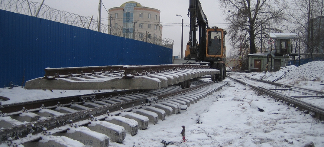 Строительство железнодорожного пути (Транспортировка звена под укладку) ОАО «ТГК-1» ТЭЦ-14, 2015г.