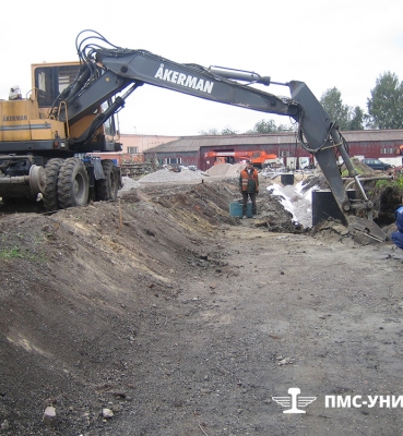 Строительство кранового пути (разработка грунта под устройство дренажа) ООО «ГРОМ», 2013 г.